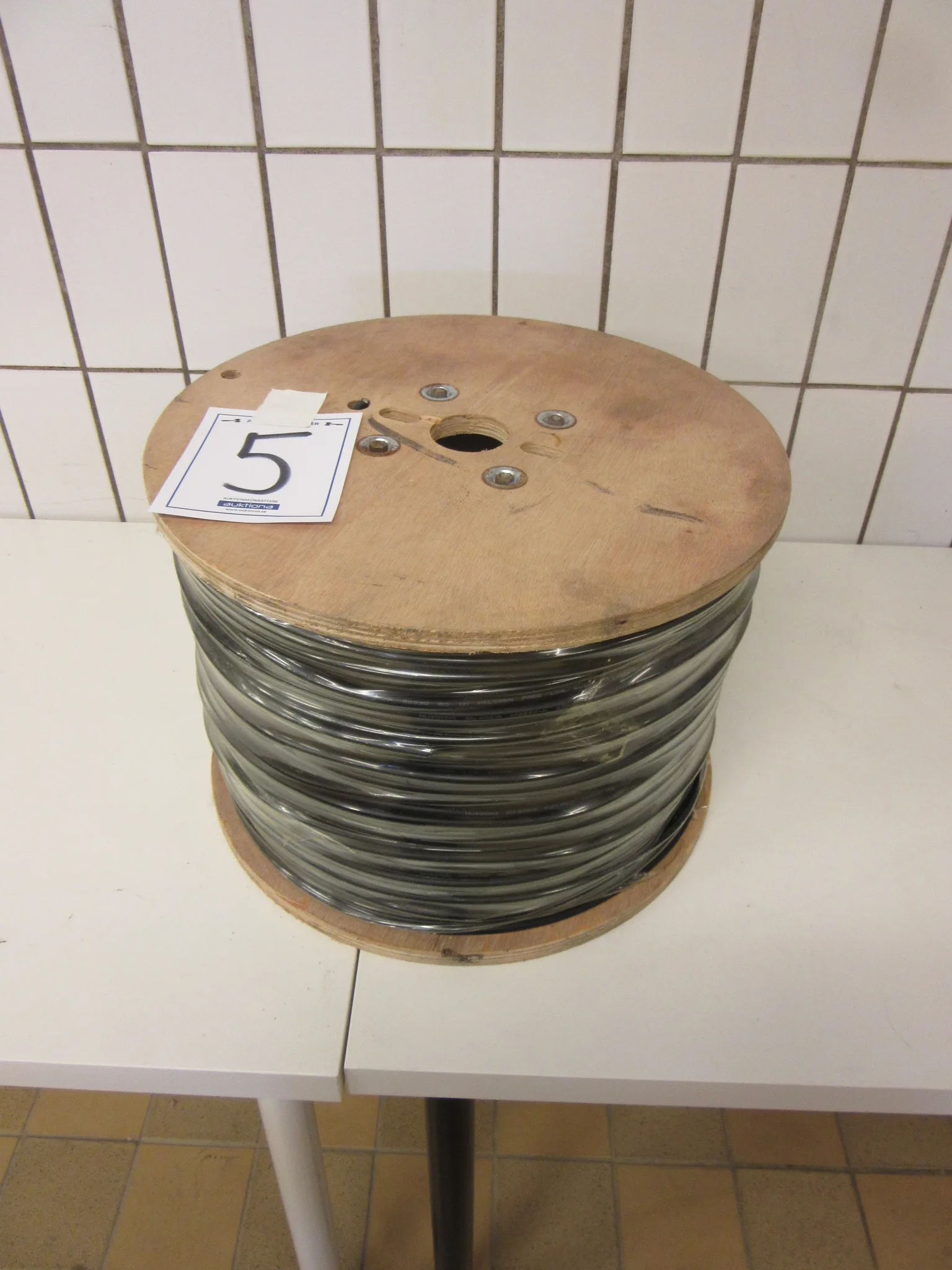 500 m kabel type H1Z2Z2-K på auktion i Nässjö hos Auctiona
