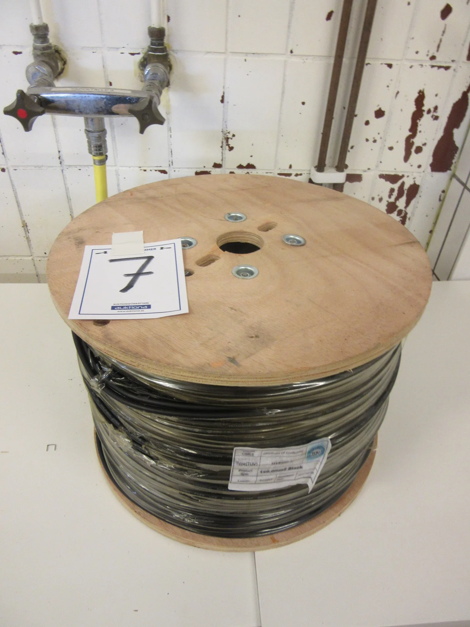 500 m kabel type H1Z2Z2-K på auktion i Nässjö hos Auctiona