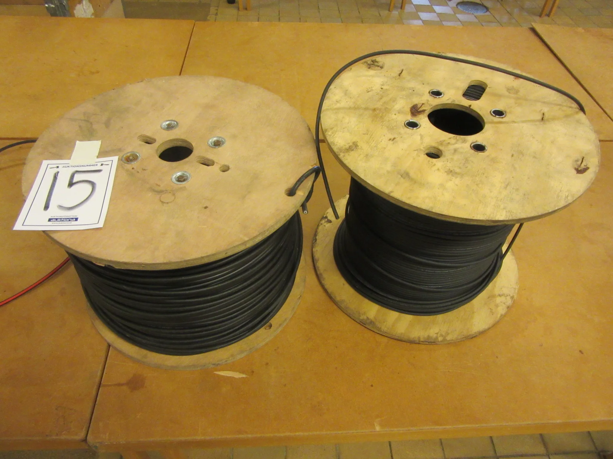 Kabel till solcellsanläggning på auktion i Nässjö hos Auctiona
