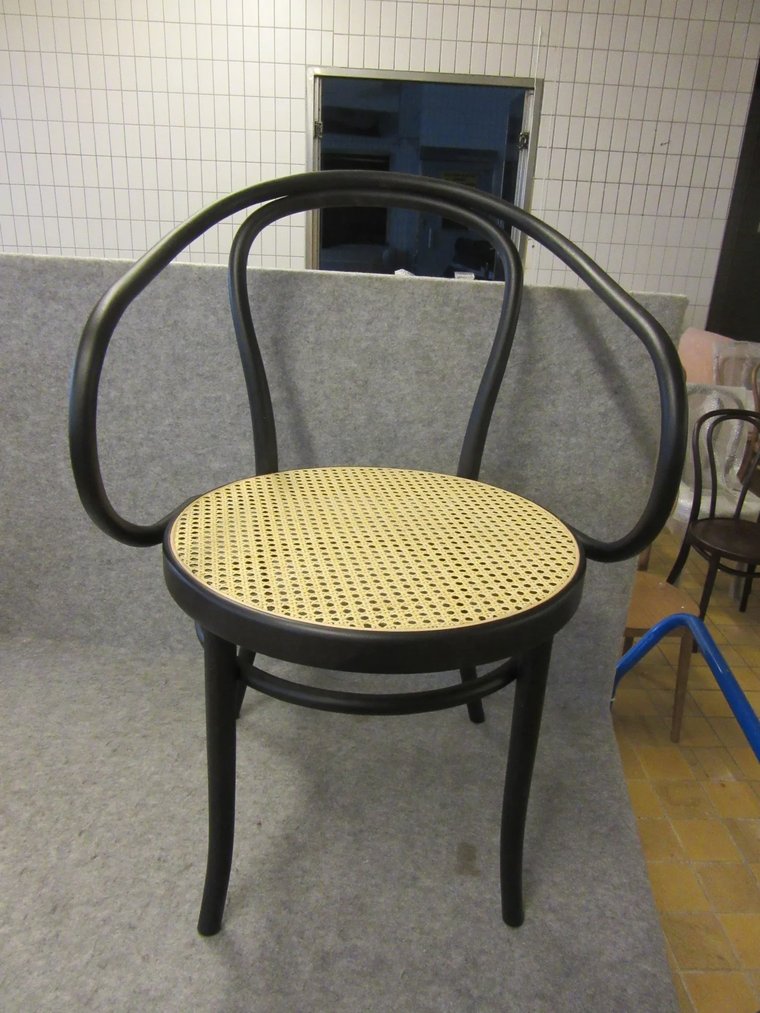 5 st karmstolar Fameg på auktion i Nässjö hos Auctiona