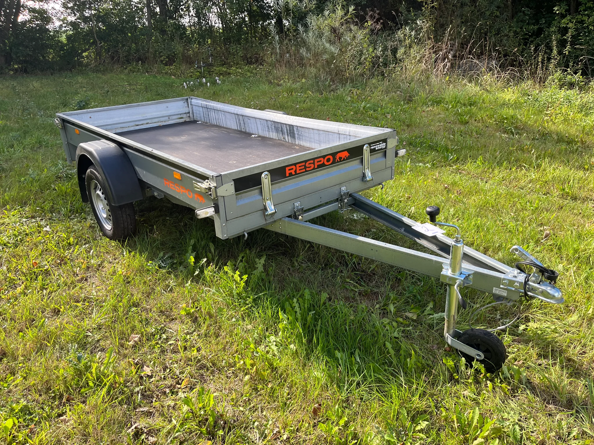 NYTT! Släpvagn med tipp - Respo R4801 (YGD41E) på auktion i Teckomatorp hos Auctiona