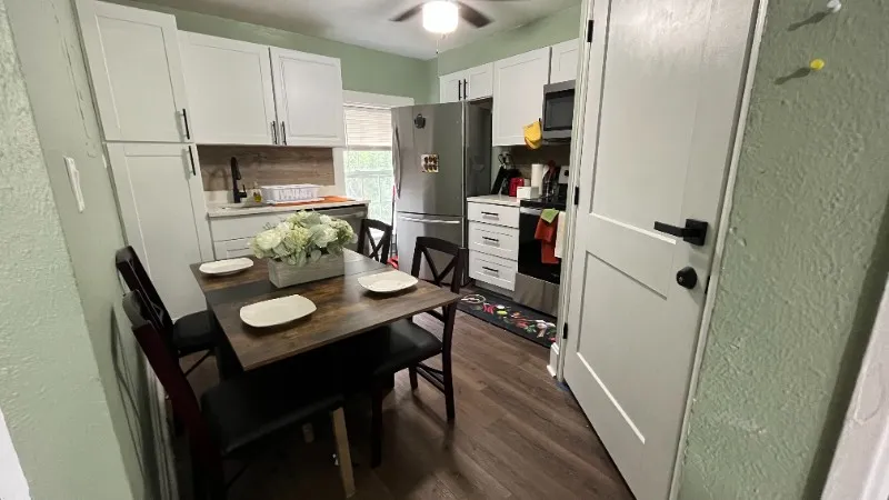 Two bedroom apartment in Cole neighborhood