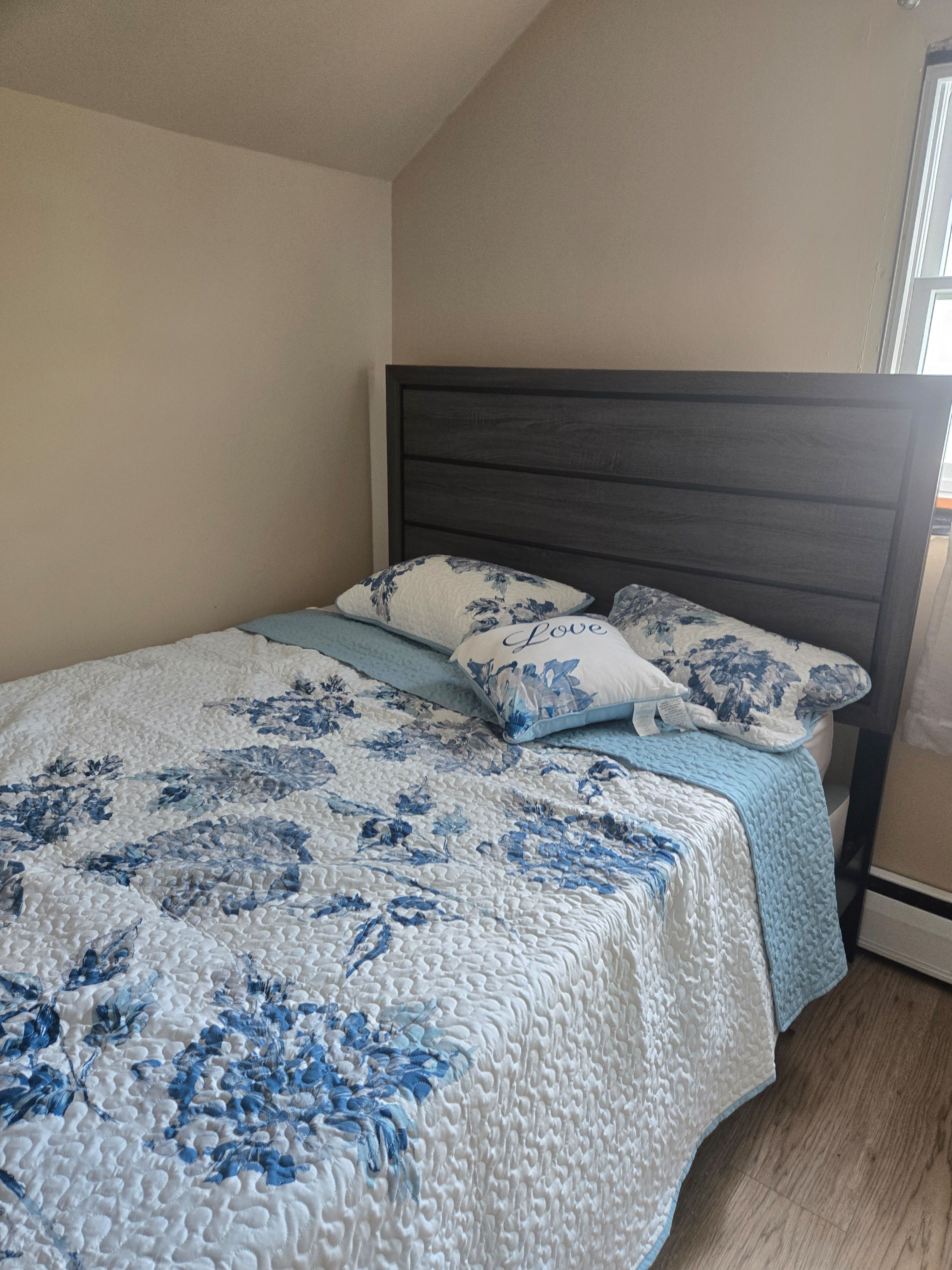 Furnished 1-bed home in Babylon