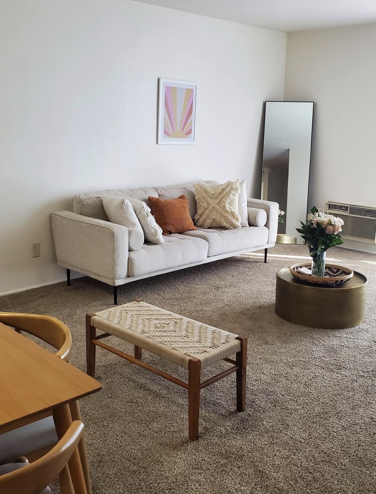Full 1BR APT | Pool-Sauna -Gym | 5 Min to Beach | Parking