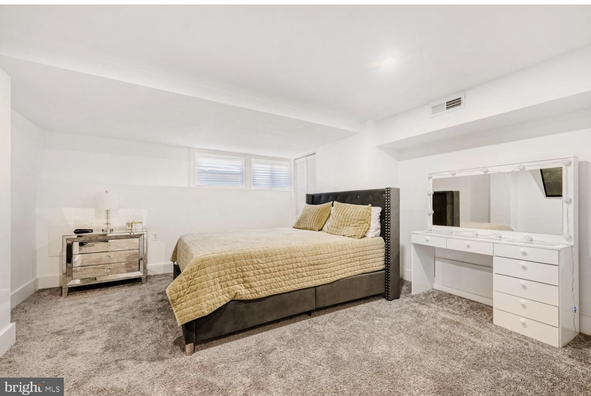 🏡 Private Bedroom with Private Bathroom for Rent – Near Johns Hopkins Bayview