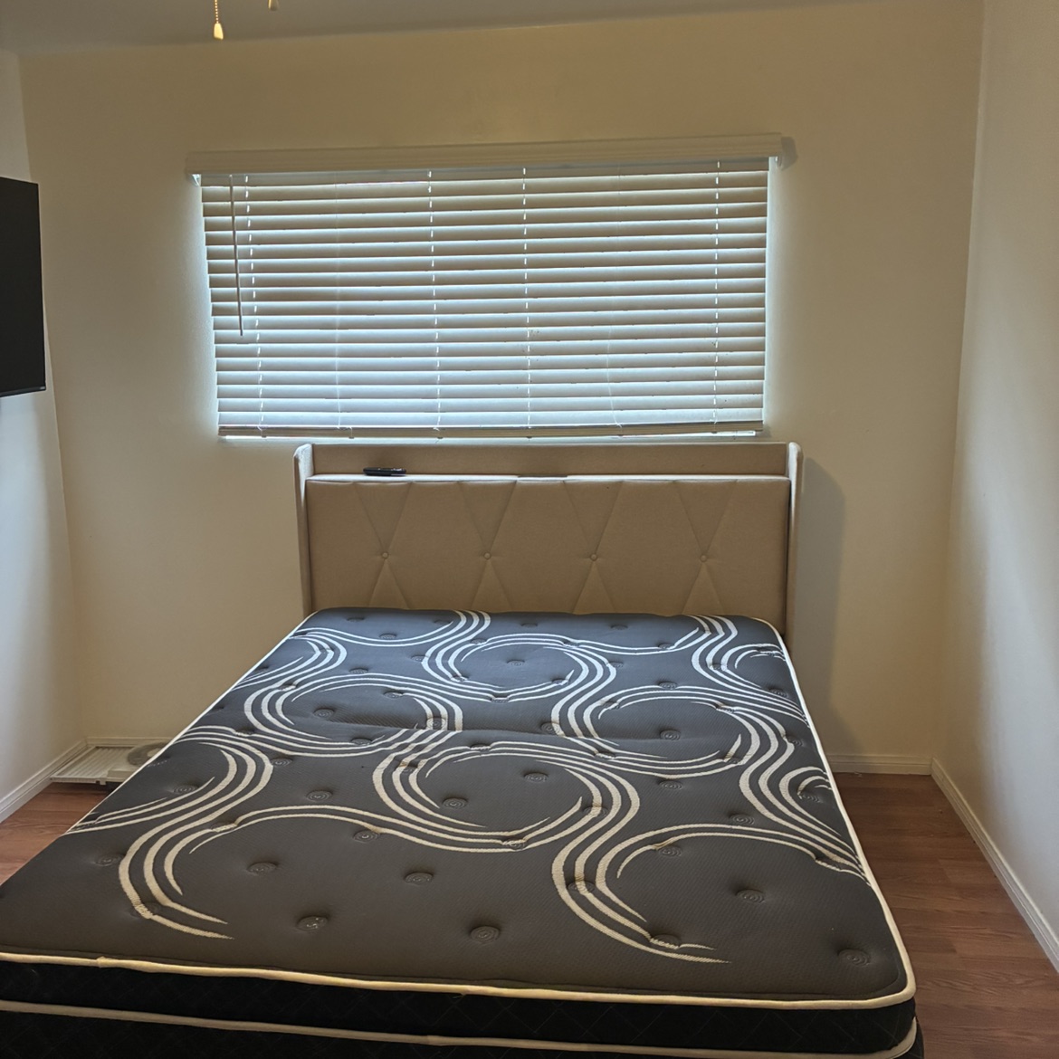 Furnished 2-bed home in San Diego