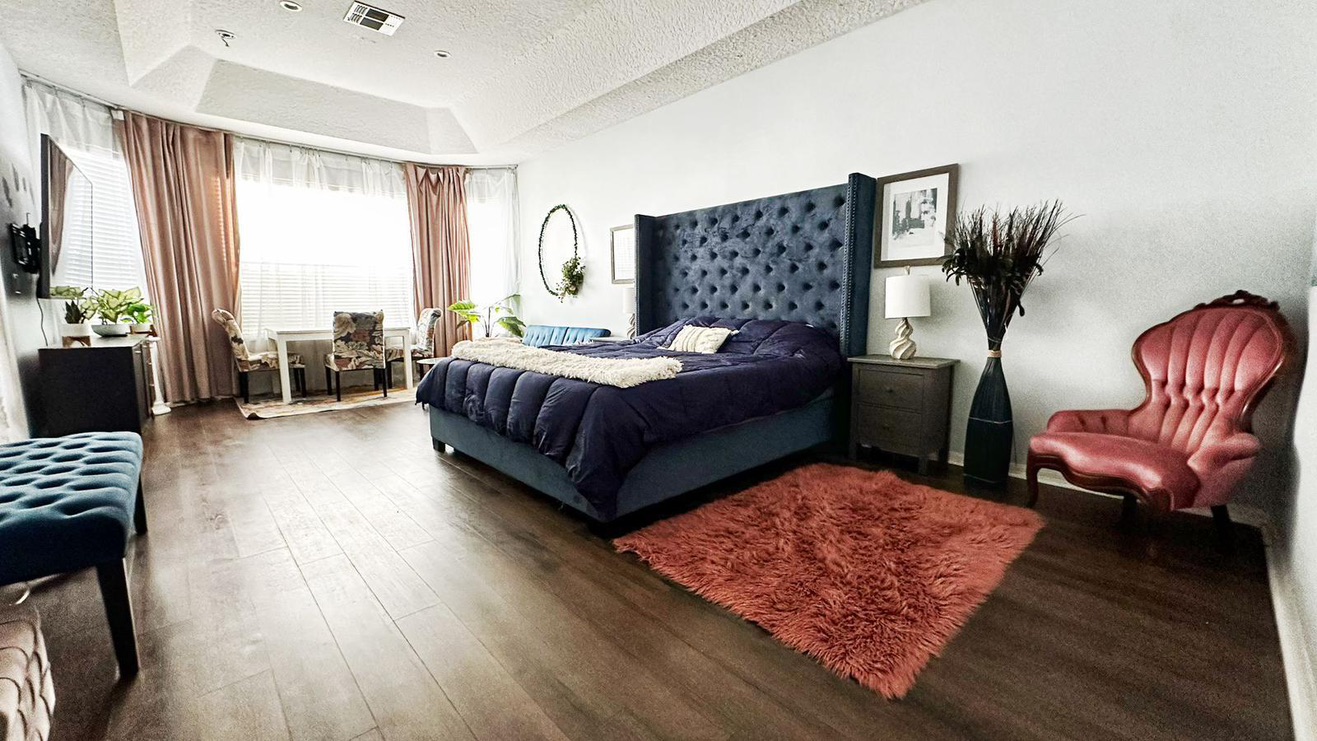 Boutique Master Suite with Private Entrance • Close to MCO & Medical Centers