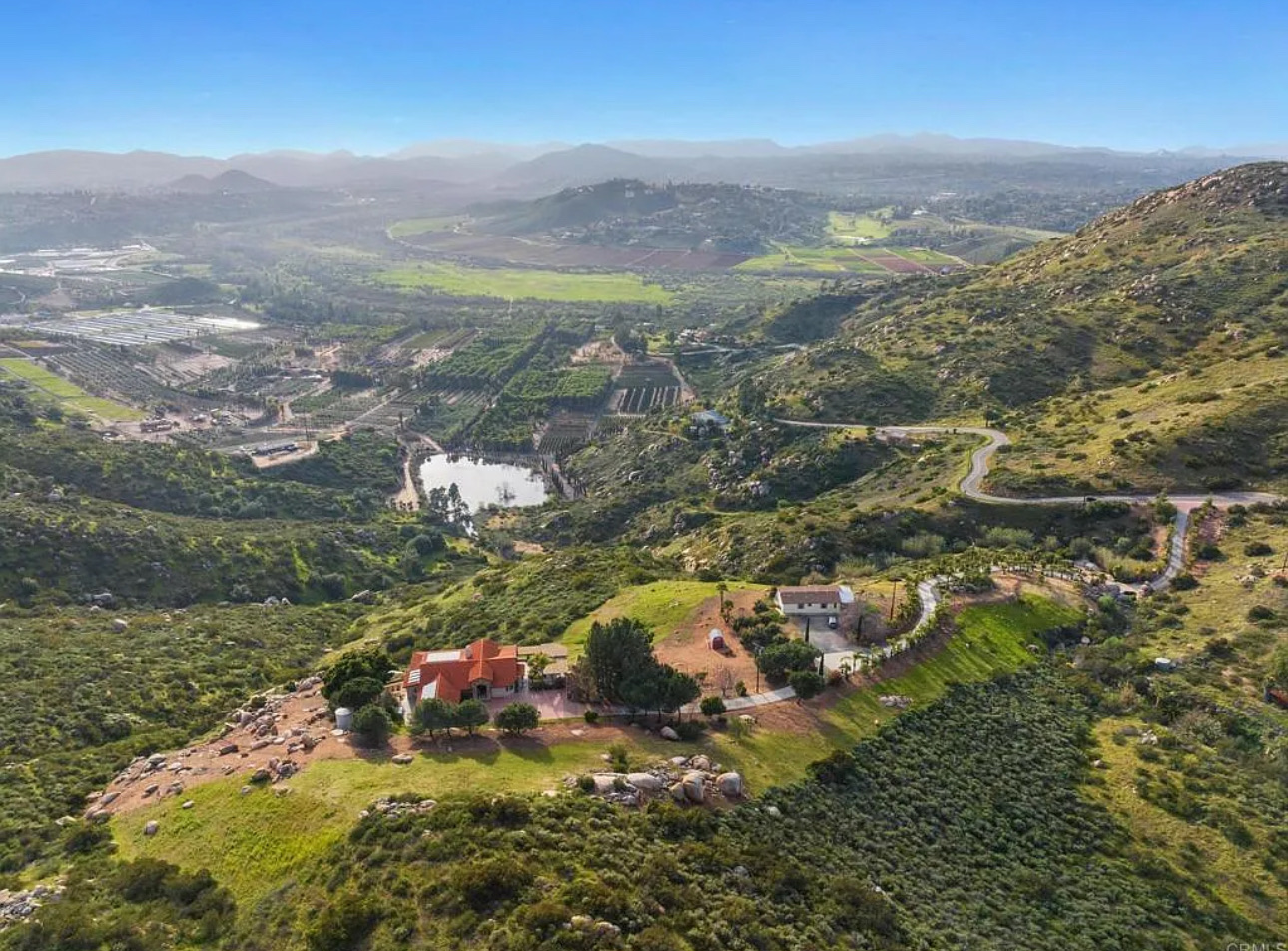 Breathtaking retreat home with stunning views on the ranch in the wine country