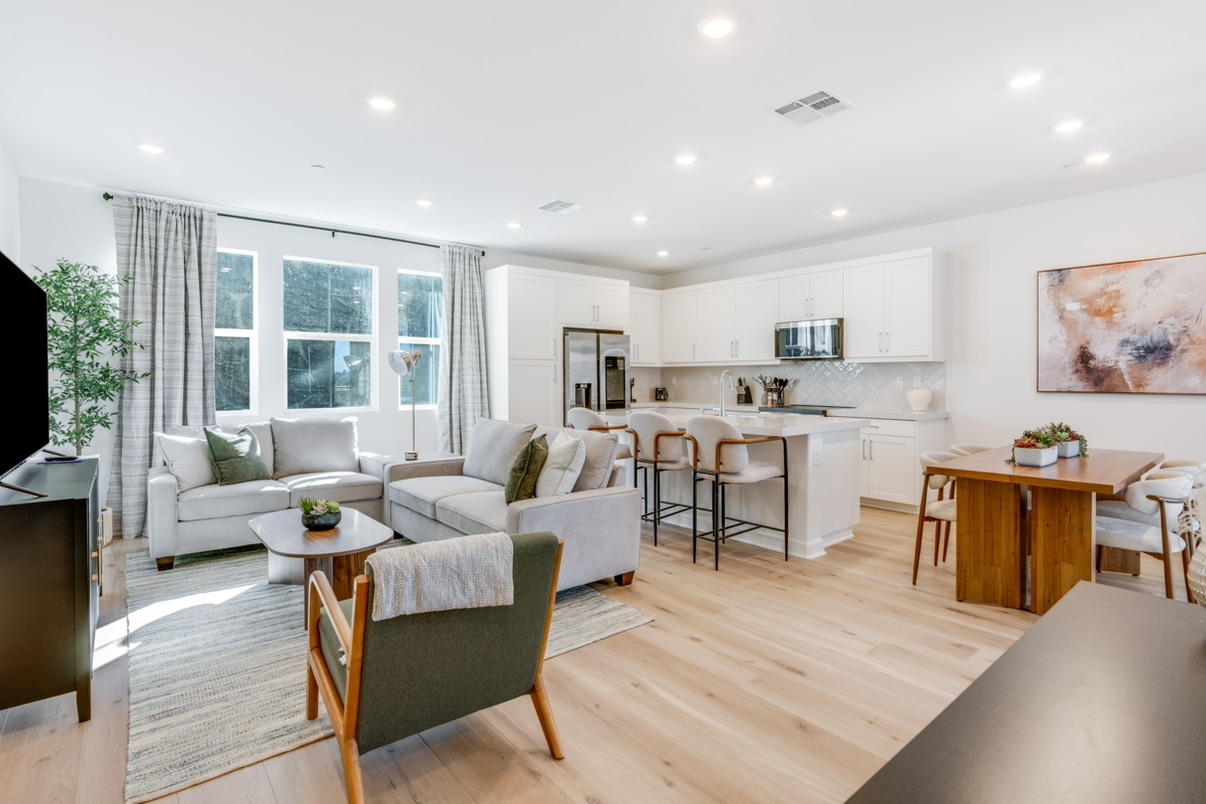 Primary Bed and Private Bath in Shared 3Bed/2.5 Bath