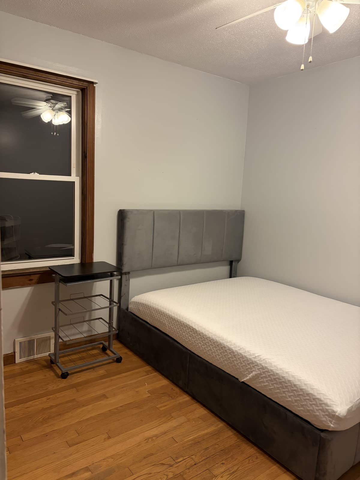 2bed 1 bath in quiet neighborhood