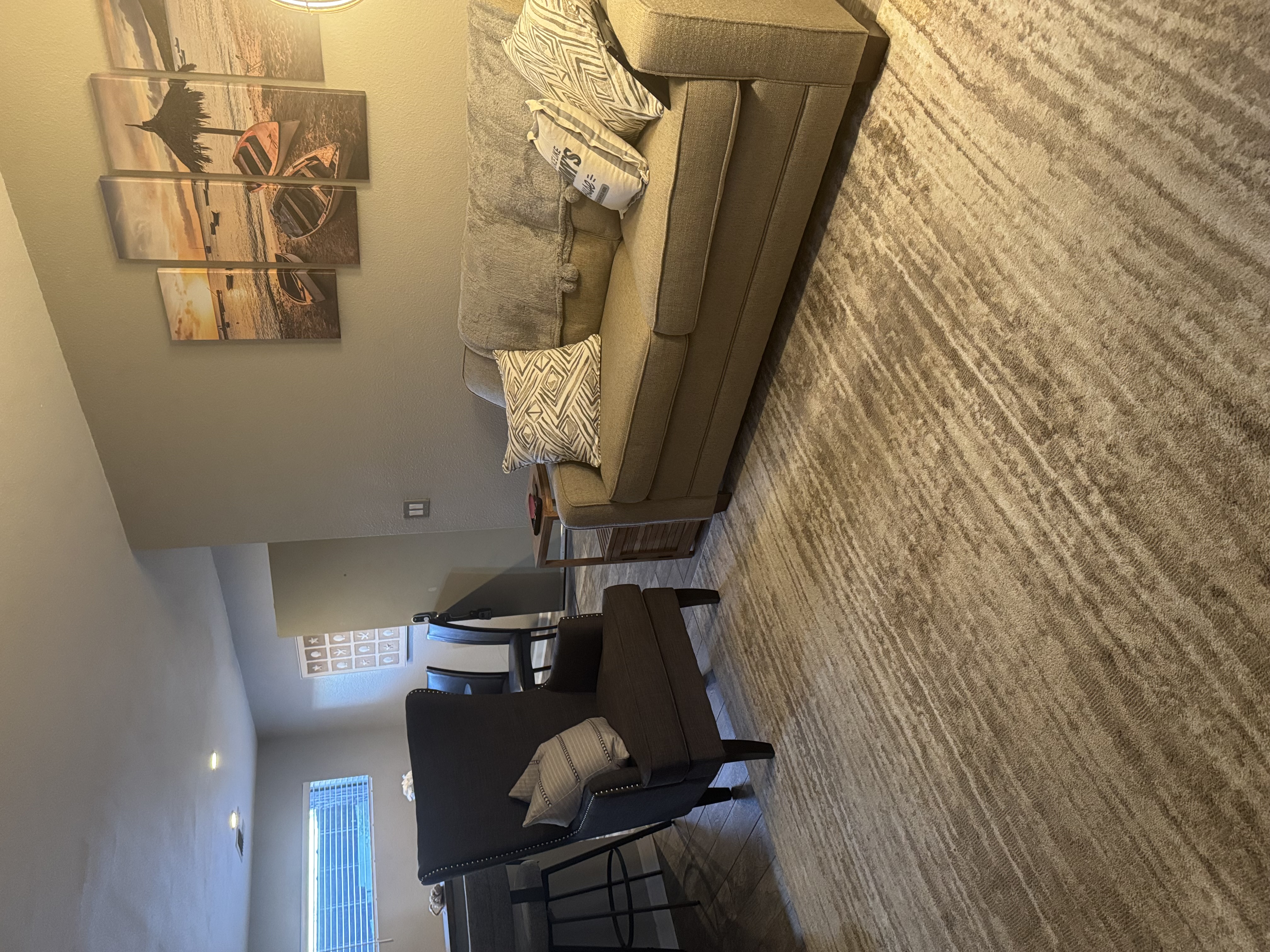 Cozy 2 bdr in very quiet neighborhood centrally located by I-51 and the 101