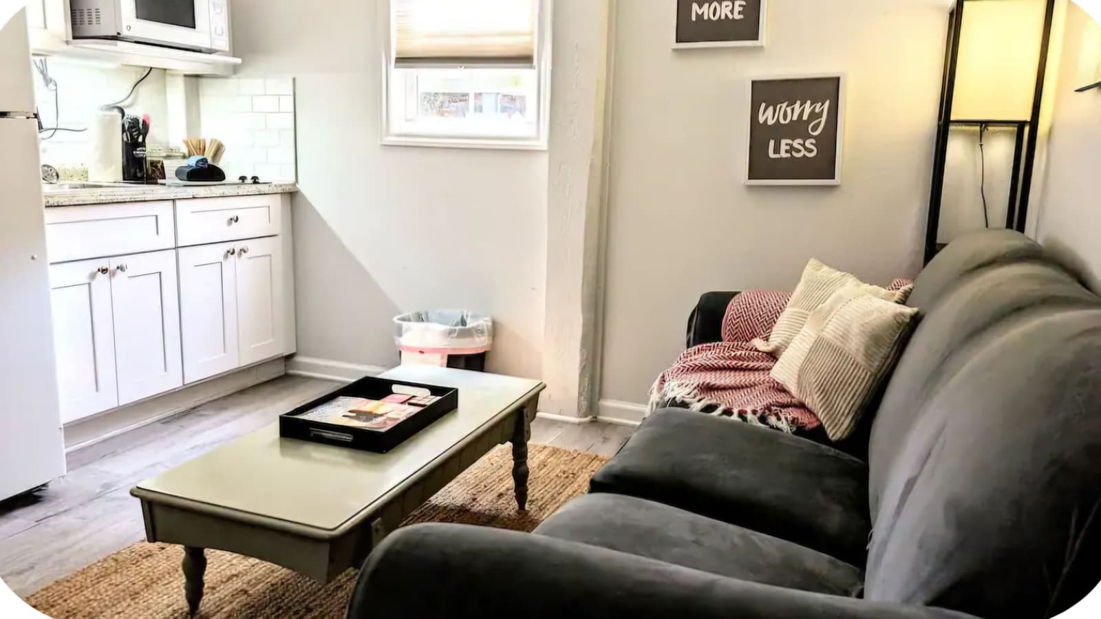 One bedroom one bath cozy living space three blocks from the beach.