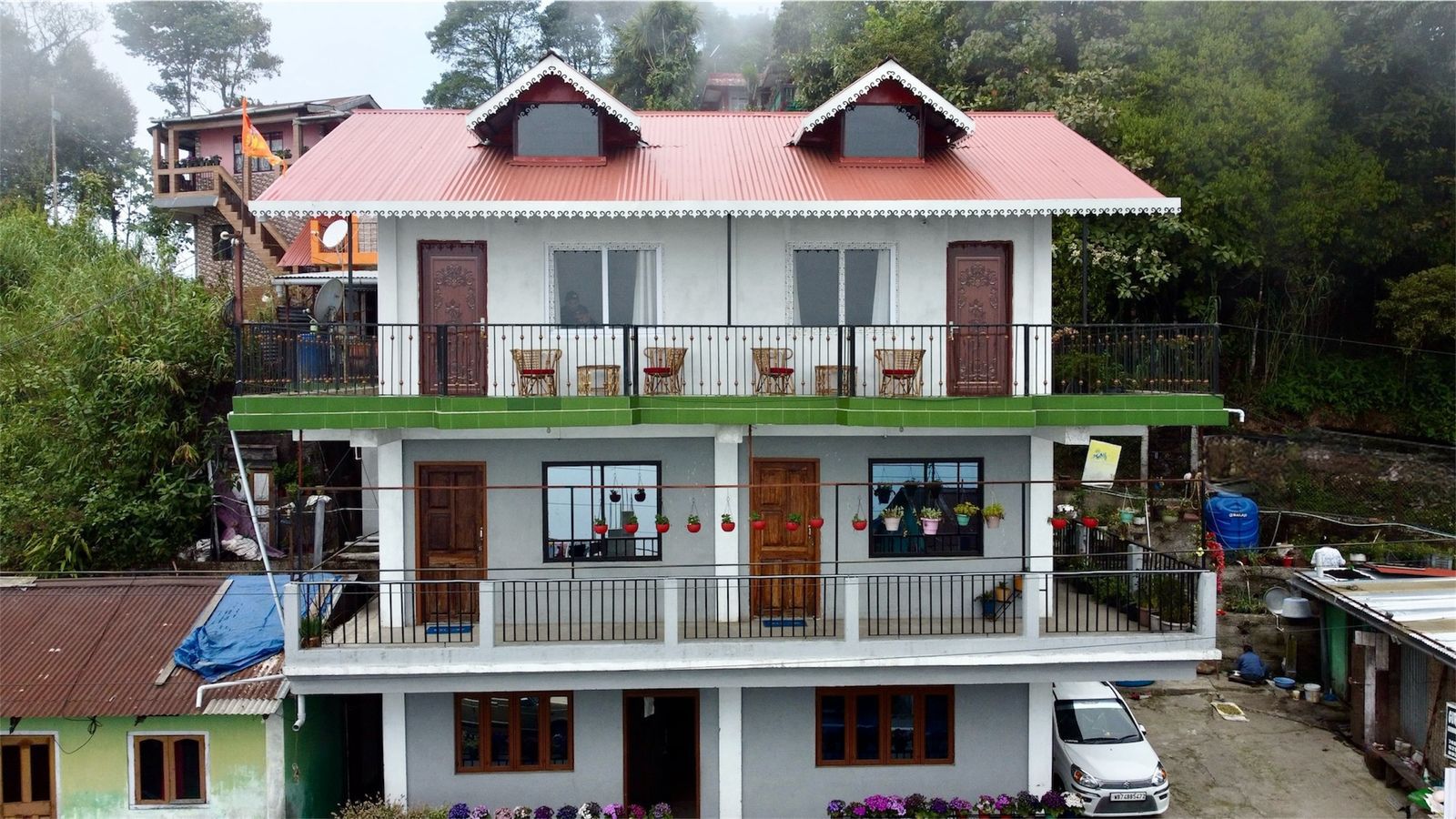 Guras Homestay - image 1