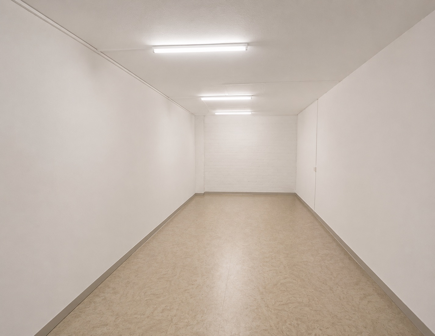 Lagerraum, Basel 1