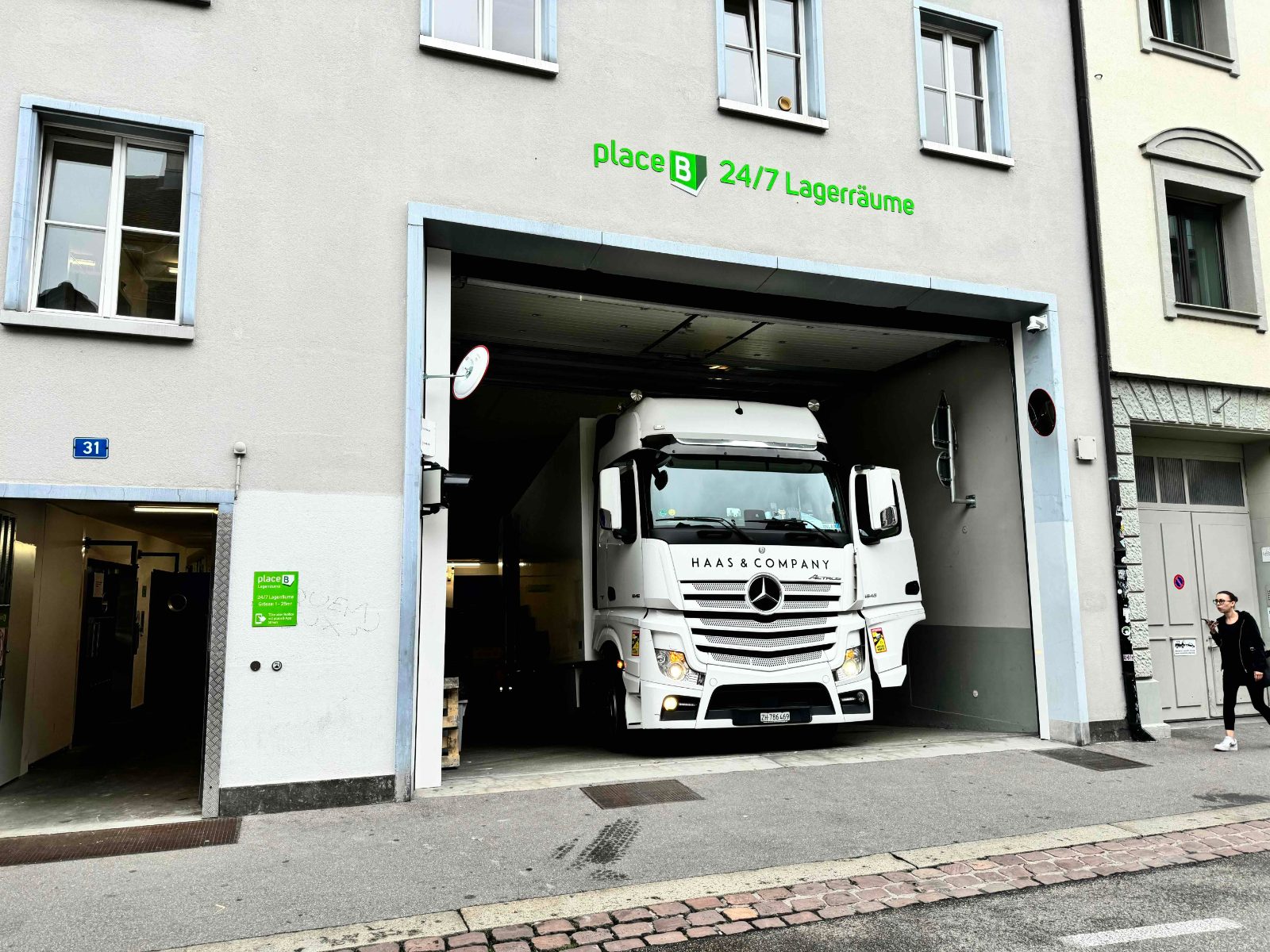 Lagerraum, Basel 4
