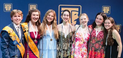 Tiger Drama students together at a Washington Thespians event