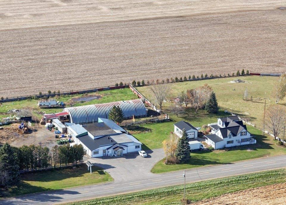 3 Acre Land With 2 Storey House And Abattoir business