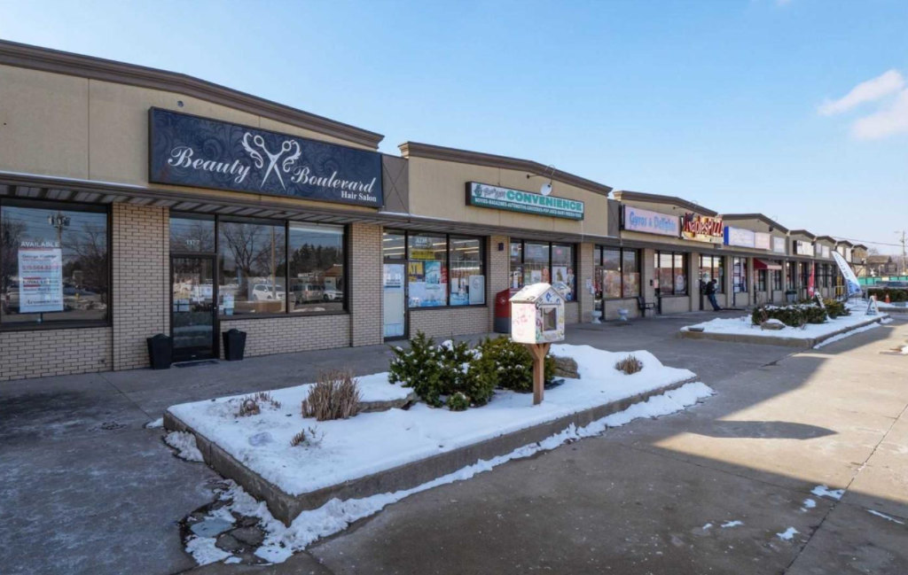 12 Units Prime Multi-Tenant Plaza For Sale in Windsor