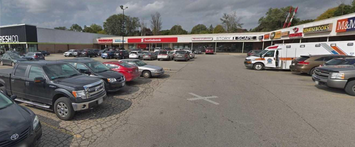 Large Office Space Available In A Busy Plaza