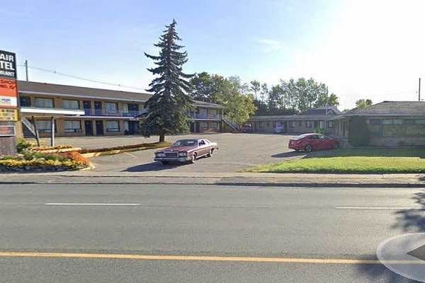 31 Rooms Motel And Separate 3 Br House For Sale In Sault Ste. Marie