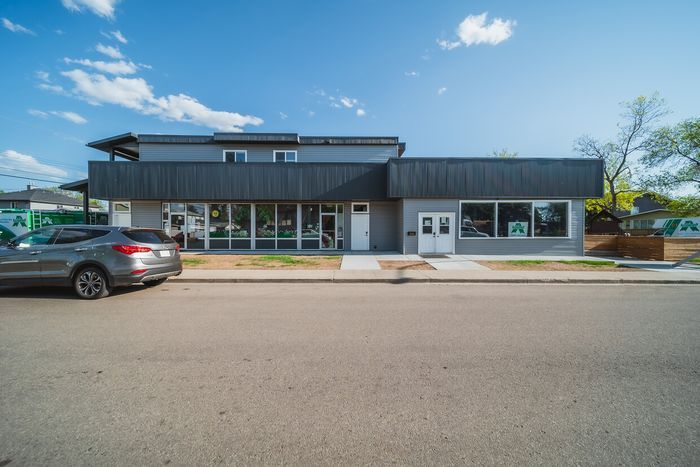 Mixed use property with upside potential in Edmonton