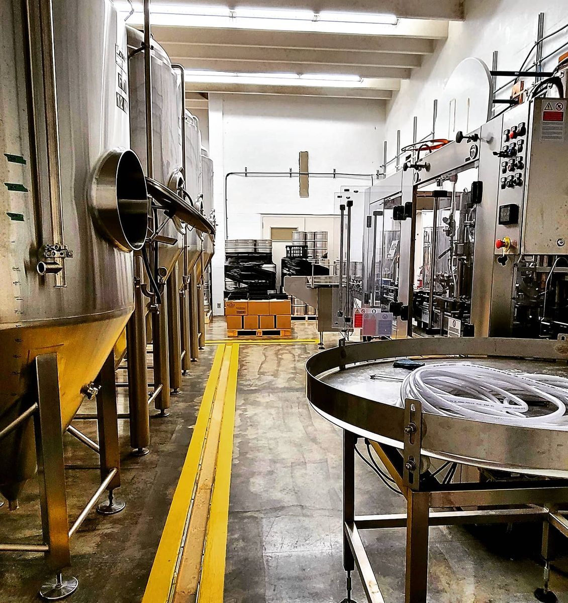 Craft Brewery with Restaurant and dwelling on 4 acre lot