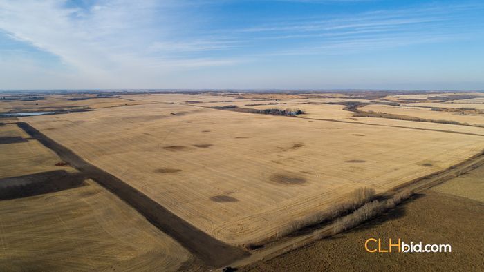 Selling Online Nov 27, 2023 - 9 Quarters - Vermilion, AB