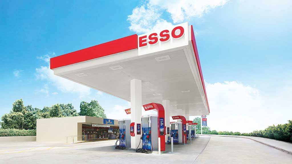 $4.5 Mill Esso gas station ⛽️ in Lakeshore Toronto