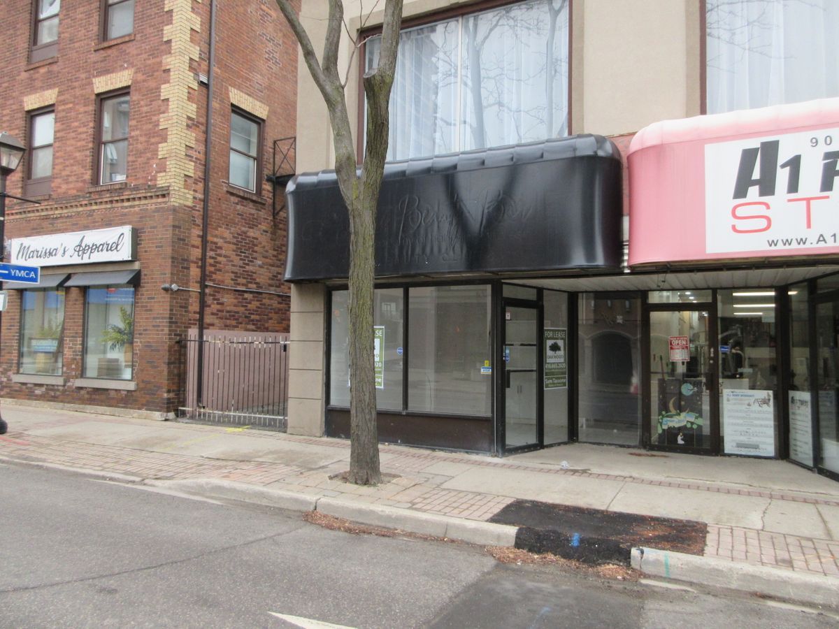FOUR CORNERS DOWNTOWN BRAMPTON EXCELLENT SPACE FOR LEASE