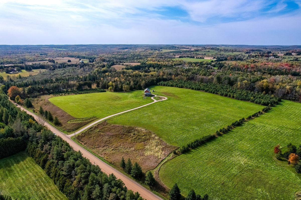 Hobby Farm on 25 Acres Near Orangeville