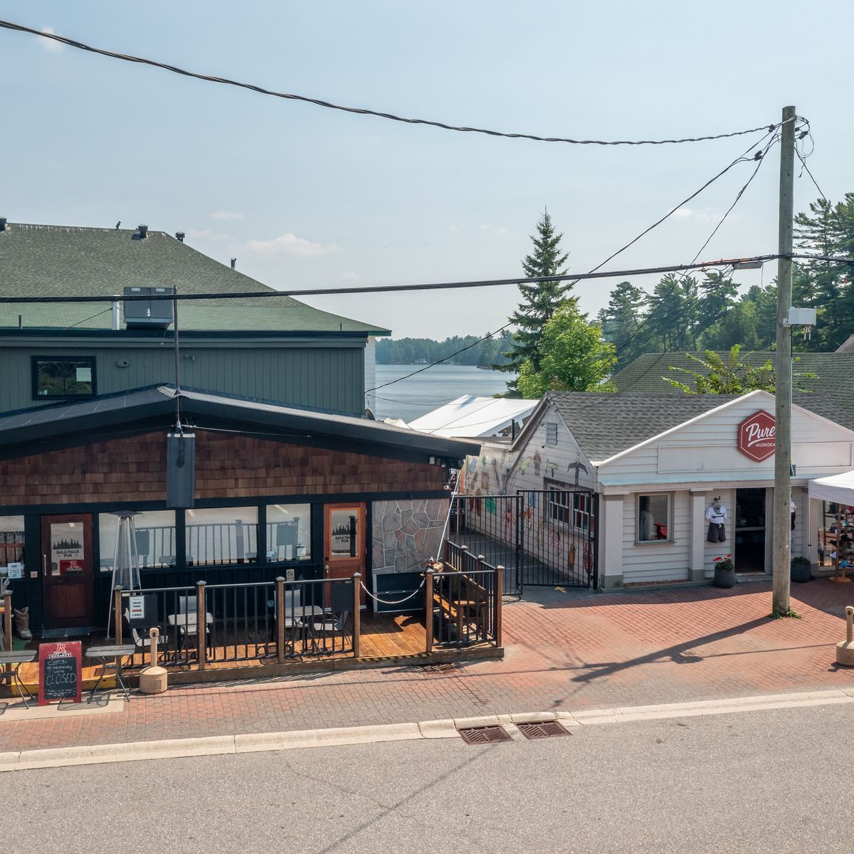 Muskoka Waterfront Restaurant/Pub - 2 comm. sites with living quarters