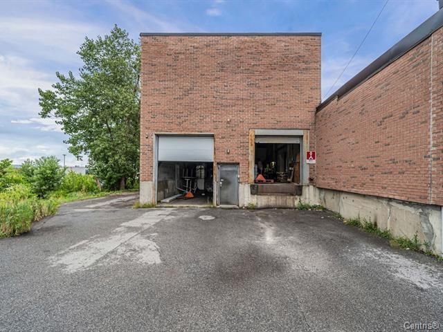Warehouse for Lease in the Heart of TMR
