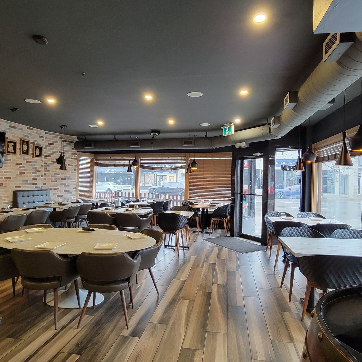 TURNKEY RESTAURANT FOR SALE IN TORONTO