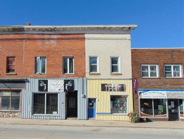 Inspiring Investment Property w/ Retail & Res on Hwy 10