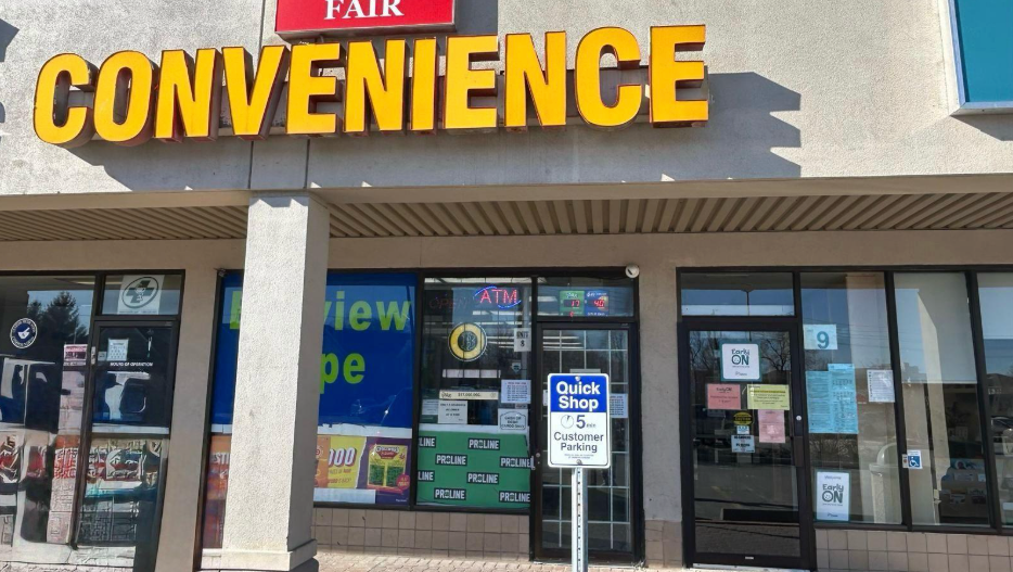 Convenient Store For Sale in Richmond Hill 