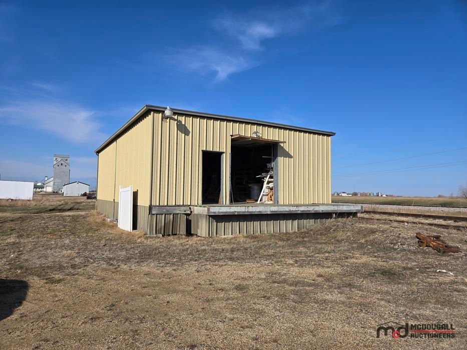 Commercial Warehouse & Lot - Brunkild, MB