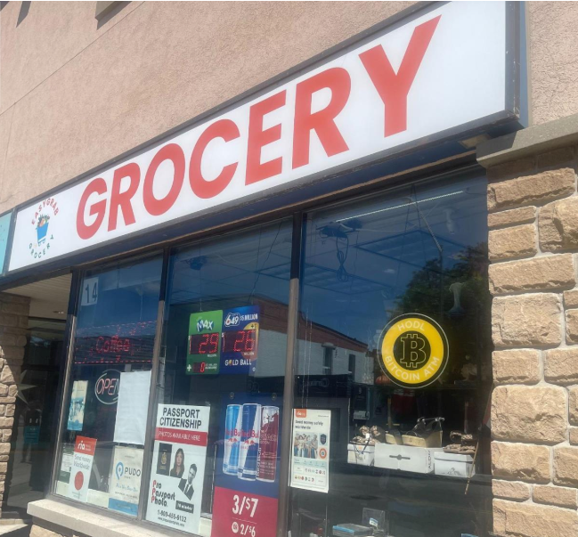 grocery store for sale in Aurora Village