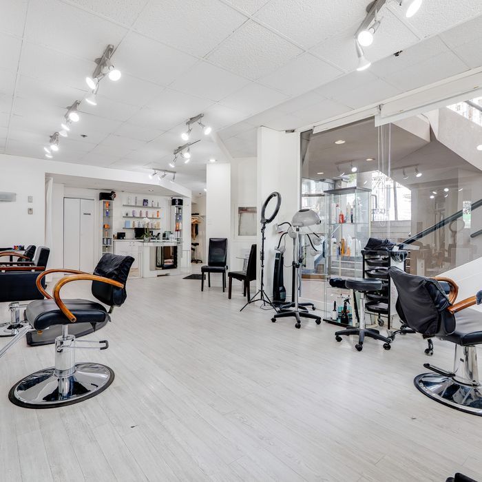Established Hair Salon Business - Yorkville Toronto 