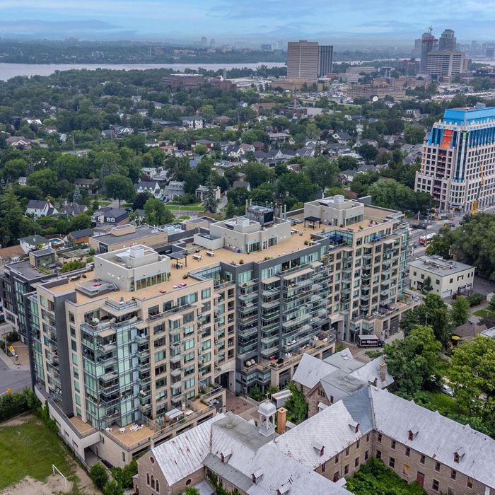 Commercial Mix Use for Lease