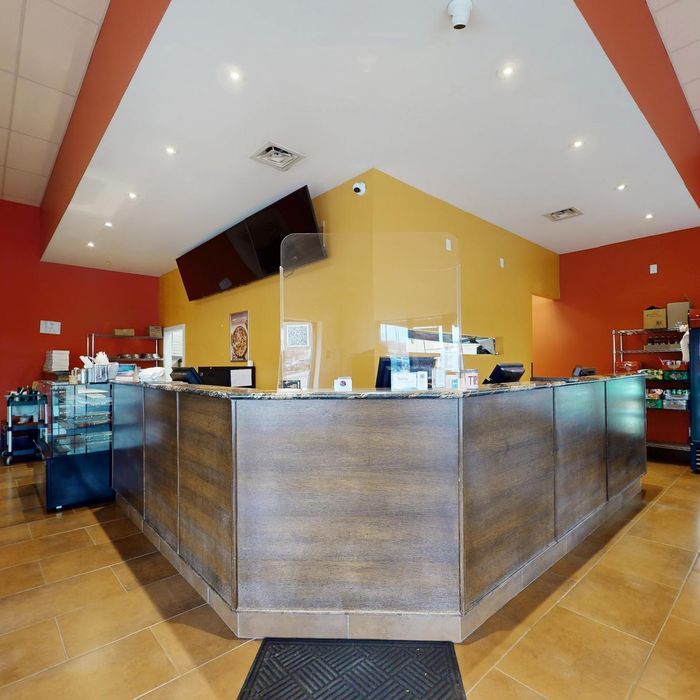 Established Pizza Restaurant Business - East Gwillimbury