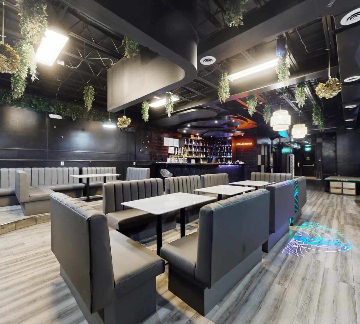 Shisha Lounge, Bar & Restaurant - Toronto (Jane & Eglinton)