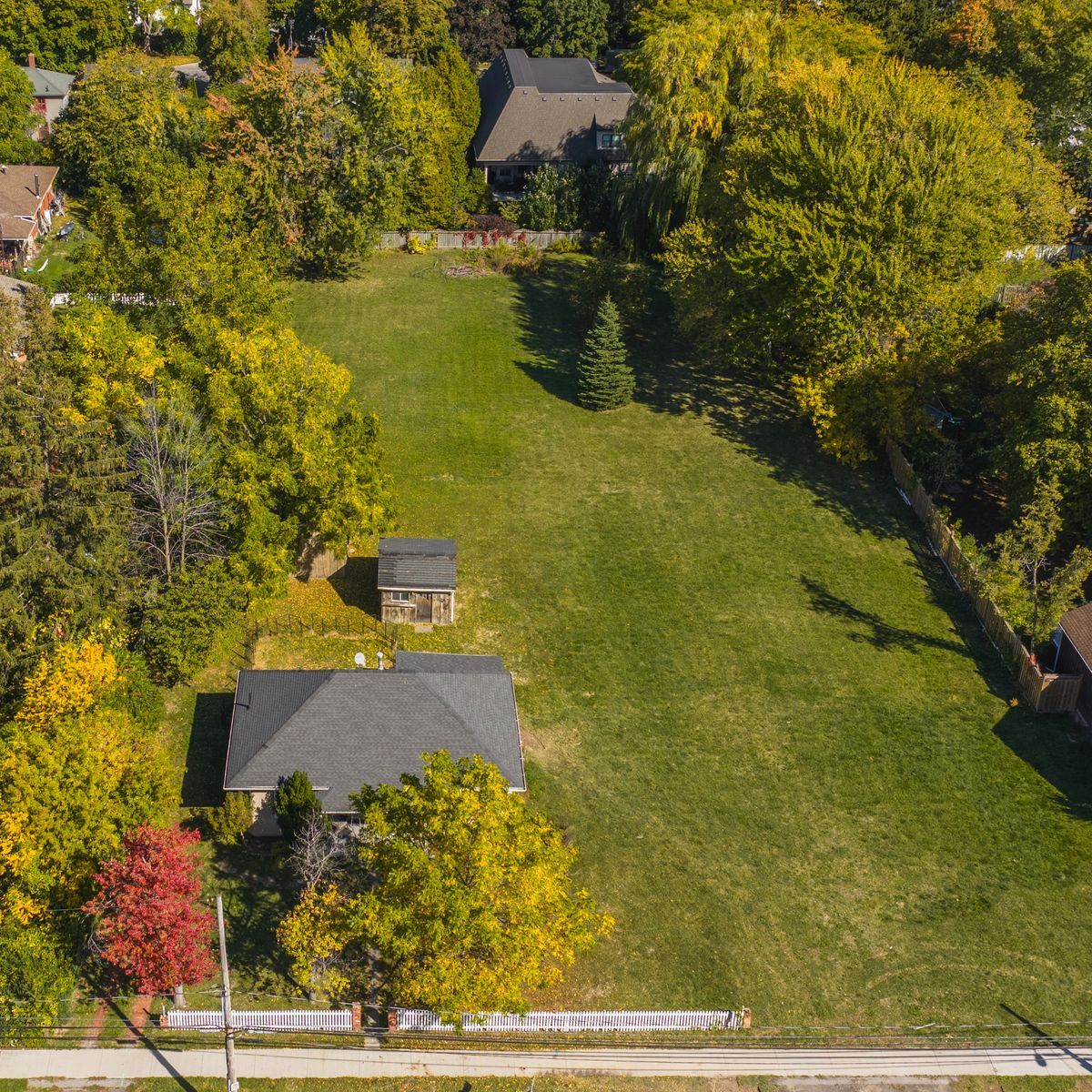 1 acre site in Old Town Niagara on the Lake