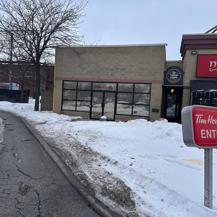 Brand New Pizzeria - Available For RE-BRANDING 