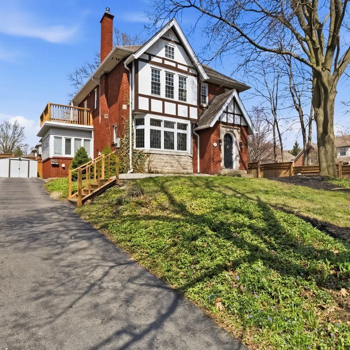 Triplex in Burlington 