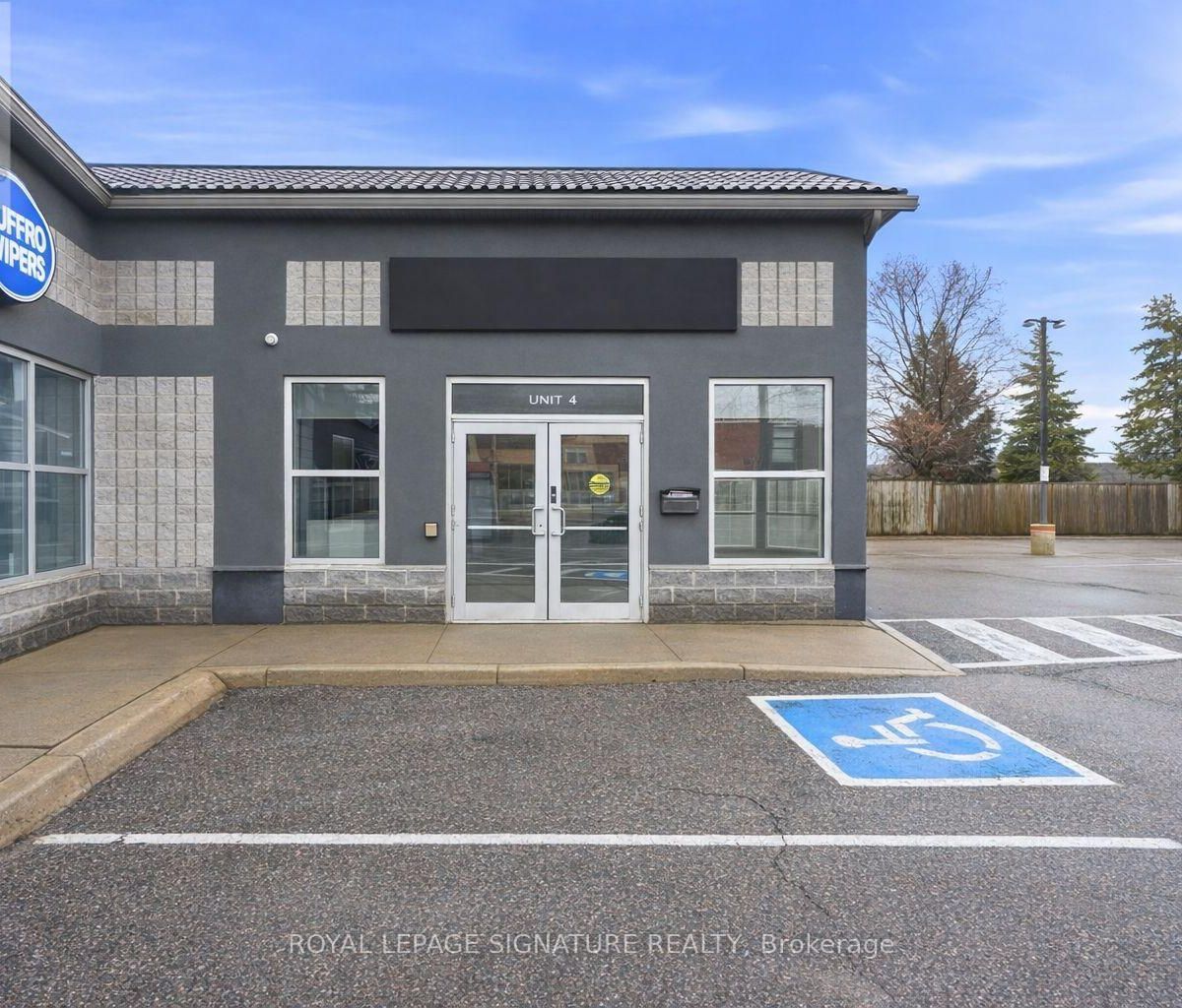 For Lease: Bright and Well-Maintained Commercial Unit