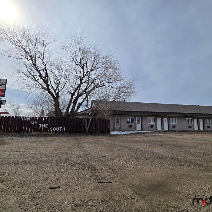 Real Estate Auction - The Inn of The South - Shaunavon, SK