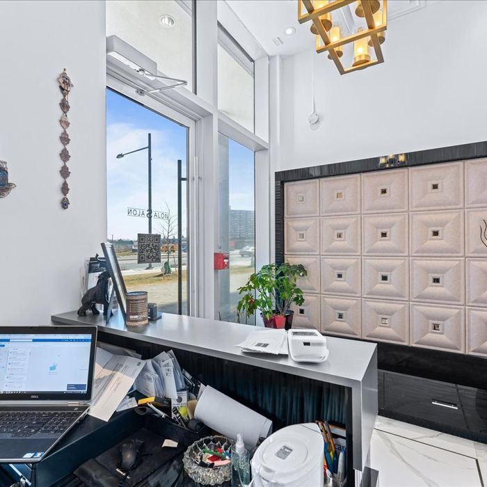 Commercial Storefront Unit for Sale - Richmond Hill