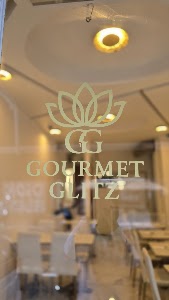 Gourmet Glitz