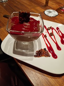 Gourmet Glitz