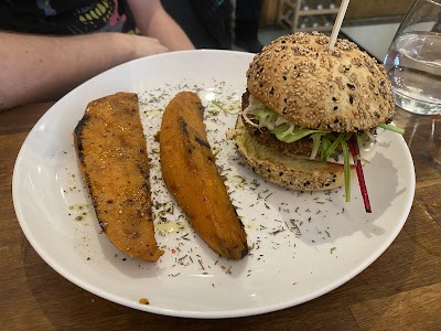 Gourmet Glitz